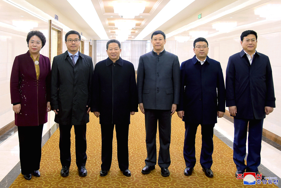 Chinese Friendship Delegation Arrives