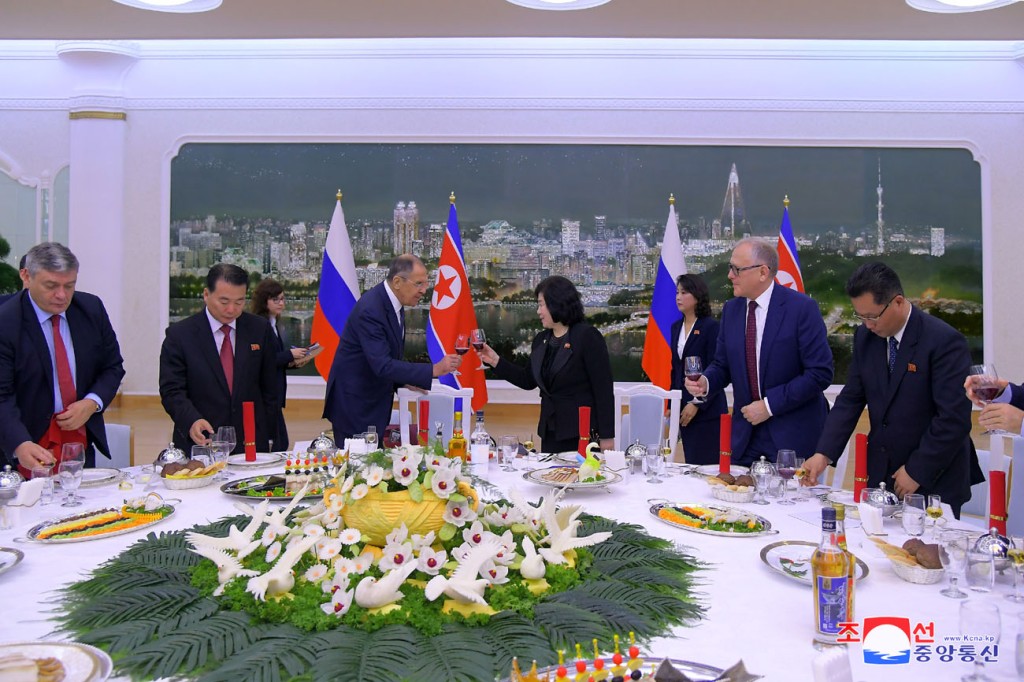 DPRK Government Gives Banquet in Honour of Russian FM