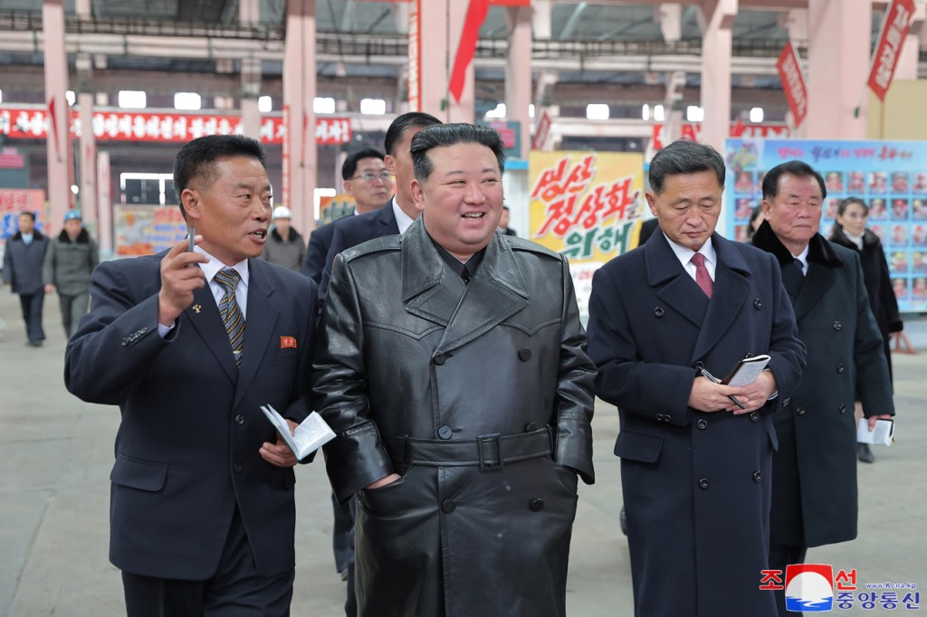 President Kim Jong Un Gives Field Guidance to Ryongsong Machine Complex